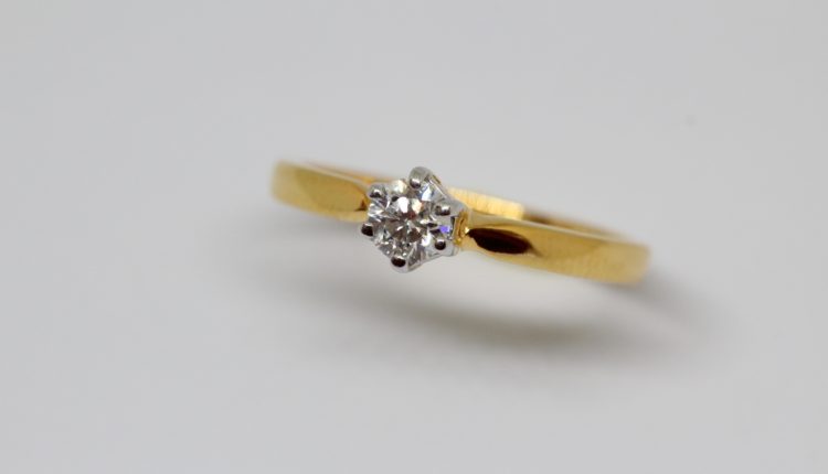 What To Know About Yellow Diamond Rings
