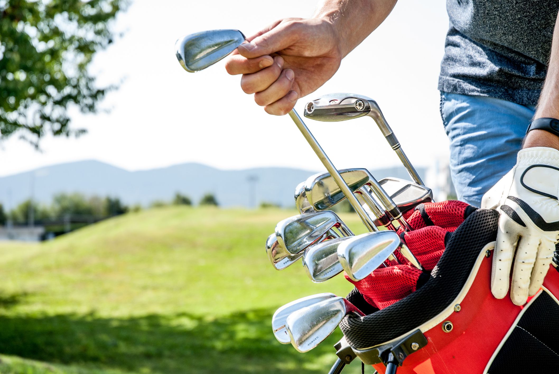 Is Buying Online Golf Equipment A Good Idea?