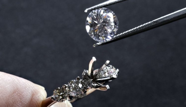How To Put A Perfect Diamond On Your Jewellery?